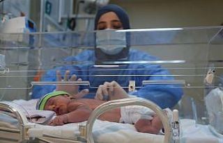 Doğar doğmaz, korona virüse gözlerini açtılar