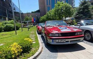 Doğu-Batı Barış Rallisi Ankara’dan uğurlandı