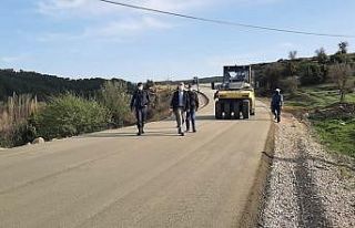 Dumlupınar’da köy yollarına beton asfalt