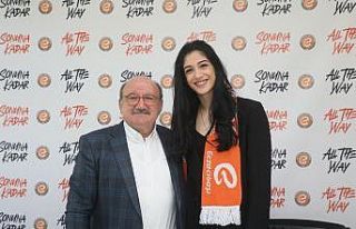 Eczacıbaşı VitrA, Yasemin Güveli ile sözleşme...