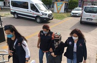 Edremit’te FETÖ firarisi kadın saklandığı evde...