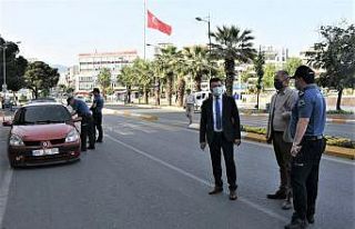 Efeler Kaymakamı Şahin, trafik kontrol noktalarını...