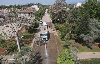 Efeler’de bir haftada 15 mahallede temizlik çalışması...