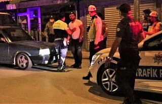 Ehliyetsiz sürücü ‘dur’ ihtarına uymadı,...
