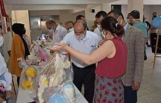 El emeği ürünler, öğrenciler için satışa sunuldu