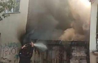 Elazığ’da baraka yandı, iki binaya sıçraması...