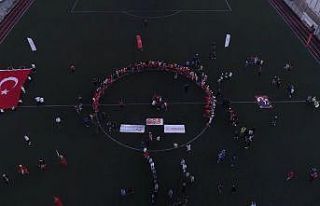 Elazığ’da gençlerden ‘Meşaleli Ay Yıldızlı’...