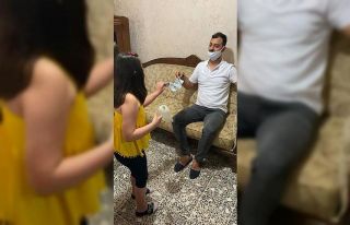 Eldiveni öpüp bayram harçlıklarını sopanın...