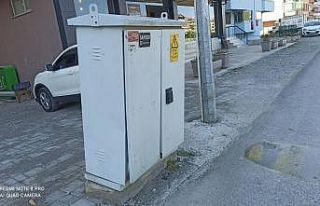 Elektrik kutusu ölüme davetiye çıkartıyor