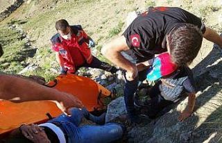 Erek Dağı’nda 4 metreden düşen adam kurtarıldı