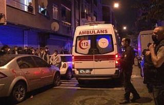 Esenler’de bir kişi evde boynundan asılı halde...