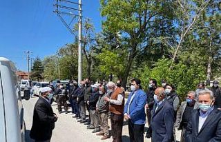 Eski Bakan Akcan’ın acı günü