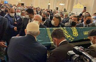 Eski Devlet Bakanı Erhan, Ağrı’da toprağa verildi