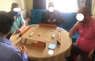 Ev görünümlü kumarhaneye polis baskını: 12 gözaltı