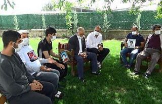 Evlat nöbetindeki aileler kısıtlama sürecinde...