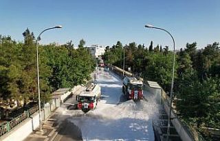 Eyyübiye’de cadde ve sokaklar dezenfekte edildi