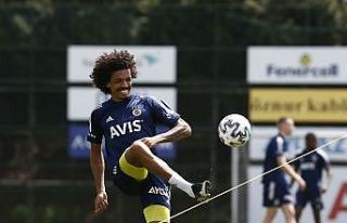 Fenerbahçe’de Altay Bayındır bireysel çalışmalara...