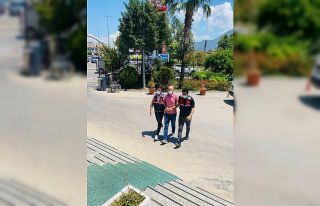 FETÖ üyeliğinden 6 yıl hapis cezası alan firari...