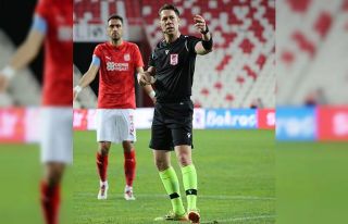 Gaziantep FK - Sivasspor maçının VAR’ı Fırat...