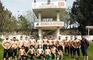Genç güreşçiler, müsabakaların ertelenmesine...