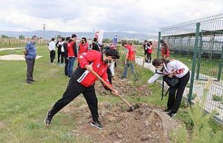 Gençlik Haftası’nda fidan dikim etkinliği