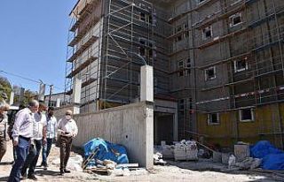 Genel Sekreter Uzun, yurt inşaatında incelemelerde...