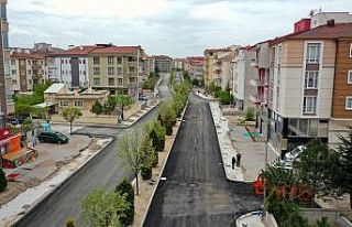 Göktürk Caddesindeki sıcak asfalt çalışması...