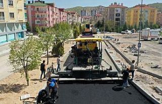 Göktürk Caddesine sıcak asfalt seriliyor