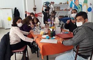 Haftalarını çevrimiçi kutladılar