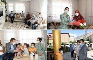 Hakkari’de 198 şehit ve gazi ailesi ziyaret edildi