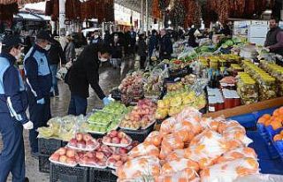 Halk pazarı Cumartesi günleri açık