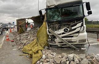 Hasdal’da feci tır kazası: 2 yaralı
