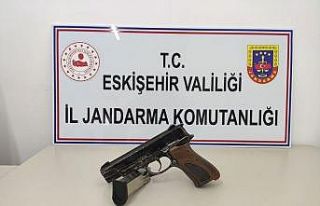 Havaya rastgele ateş açan şüpheli suçüstü yakalandı