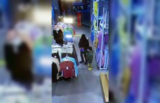 Hırsız, çocuğun elindeki telefonu çaldı