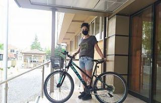 Hırsızlık şüphelisi 5 kişi yakalandı, çalınan...