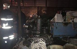 Hurdalıkta çıkan yangında alevler gökyüzüne...