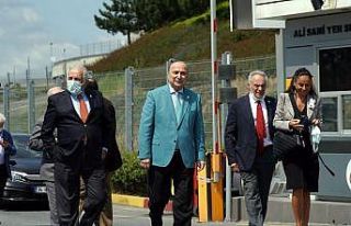 İbrahim Özdemir listesini divan kuruluna teslim...