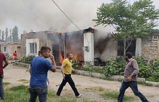 Iğdır’da korkutan ev yangını