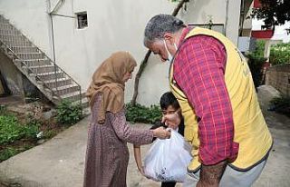 İhtiyaç sahibi aileler yalnız bırakılmıyor