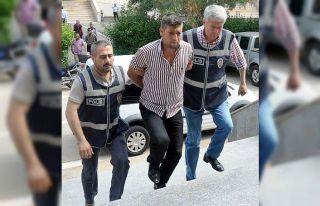 İki kadının katil zanlısının babası da kadın...