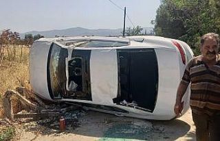 İki otomobil şarampole devrildi: 3 yaralı