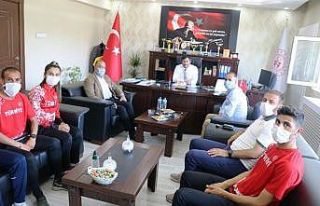 İl Müdürü Çalgan sporcuları tebrik etti