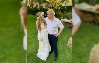 İngiltere Başbakanı Johnson, gizli törenle evlendi