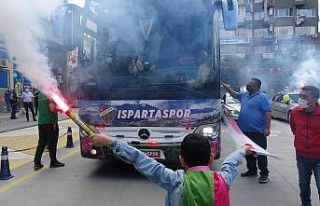 Isparta 32 Spor’a final maçı öncesi coşkulu...