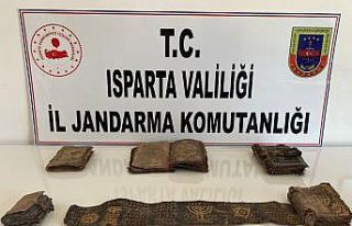 Isparta’da ceylan derisine İbranice yazılmış...