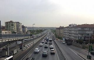 İstanbul’da tam kapanmaya rağmen trafik yoğunluğu
