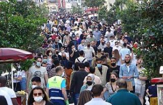 İstiklal Caddesi’nde ‘iğne atsan yere düşmeyecek’...