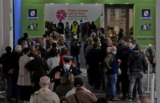 İtalya’da son 24 saatte 11 bin 807 yeni vaka