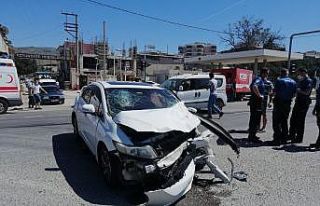 İzmir’de kaza yapan araçtan uyuşturucu çıktı