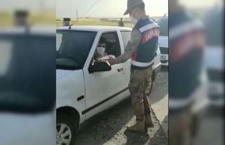 Jandarma denetiminde bayram şekeri
